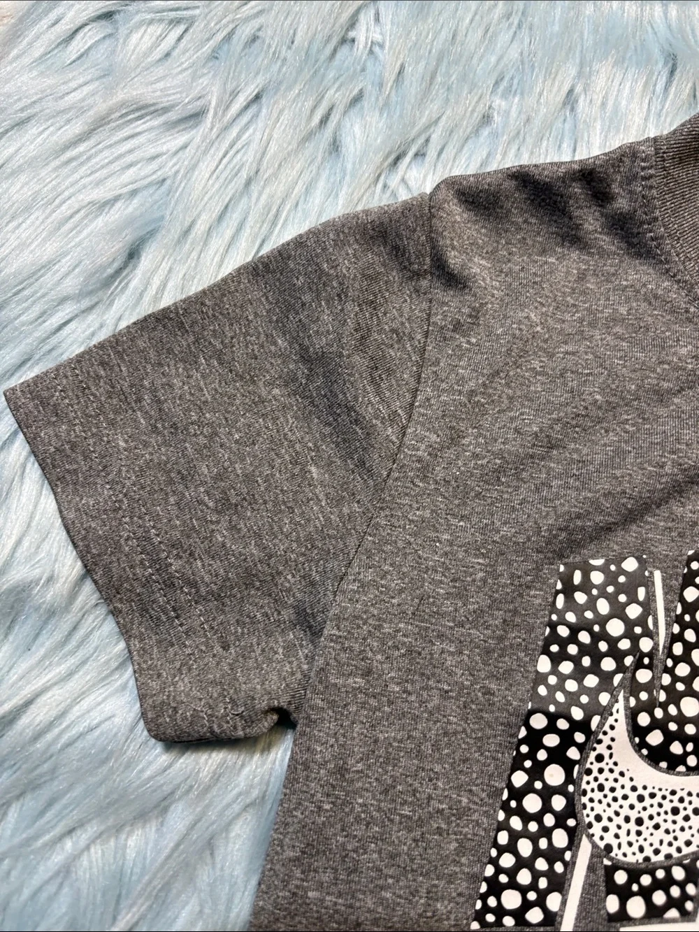 Nike Kids Charcoal Gray Logo Short Sleeve Tee sz 7